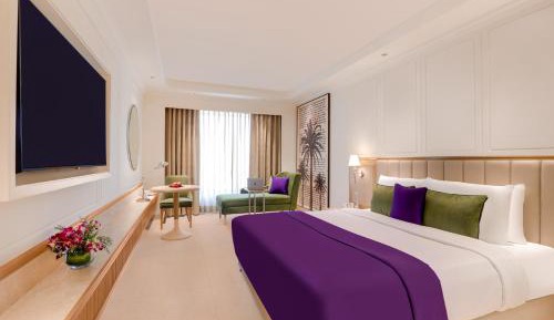 Deluxe King Room (Enjoy Happy Hours with 1+1 offer on Alcoholic Drinks, Soft Beverages and  10% off on 1 session of 90 mins Spa)