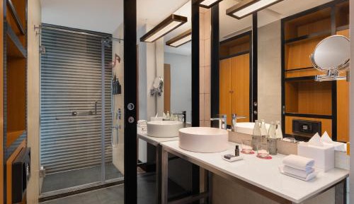 Guest room, 2 Twin/Single Bed(s), City view