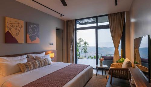 Premium Room (with valley-side garden lounge)