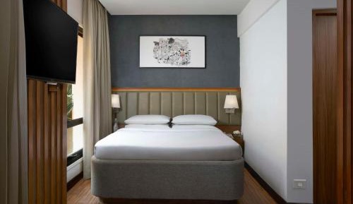 Premium Queen Room - 10% Discount on Food & Beverages and Laundry - Welcome Drink on Arrival