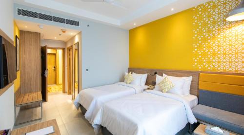 Deluxe Twin Room with 20% discount on food, beverage and laundry | Happy Hour 1+1