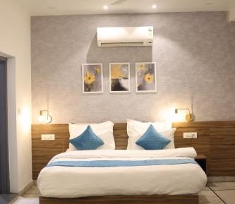 King Suite with Balcony