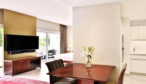 Studio Suite, Balcony, Kitchenette