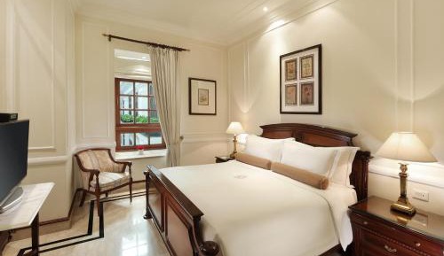 Heritage Suite with Round Trip Airport Transfer and INR 5000 Property credit