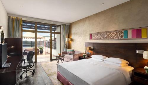 Deluxe Twin Room with Terrace and Lounge Access