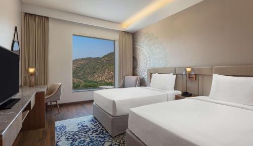Twin Room with Range View