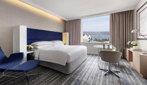 Executive King Room with Club Lounge Access with Opera House View