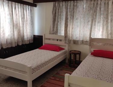 Standard Twin Room with Shared Bathroom