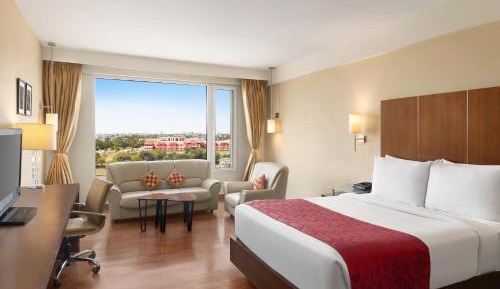 Deluxe Double Room:Enjoy Happy Hours with 1+1 offer on Alcoholic Beverages | 10% off on Food & Beverage services | Guaranteed Early check-in & Late check-out by 3hrs  