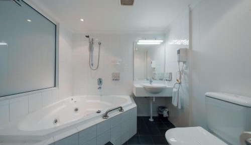 King Suite with Spa Bath