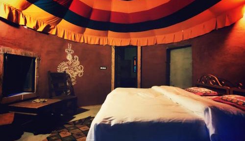 Deluxe Queen Suite