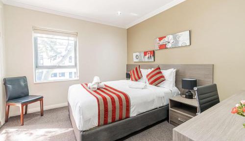 Deluxe Queen Room