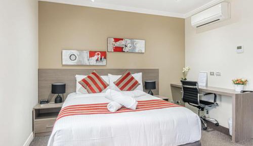 Standard Queen Room