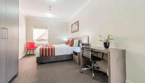 Apartment with Kitchenette