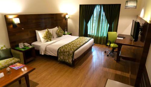 Premier Room with Bathtub