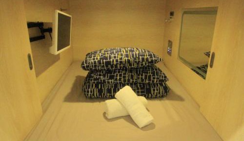 Pod Delux in mix Dormitory (18-35 age only)