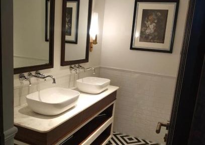 Executive Suite With One Way Airport Transfer