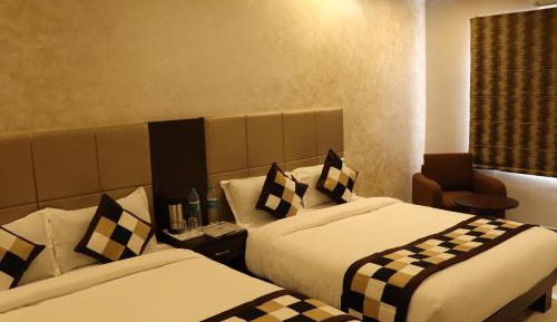 Deluxe Family Room