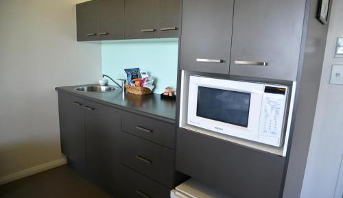 One-Bedroom Apartment with Ocean View