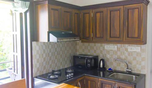 Studio Apartment with Balcony