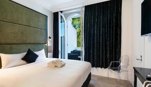 King Room with Balcony
