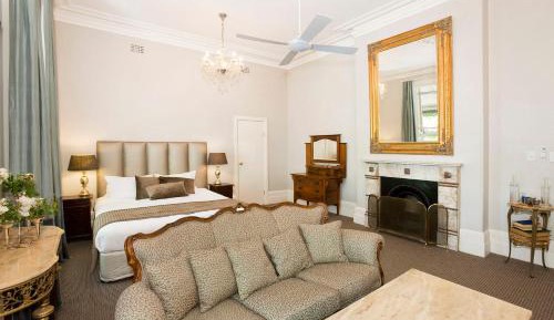 Superior King Suite