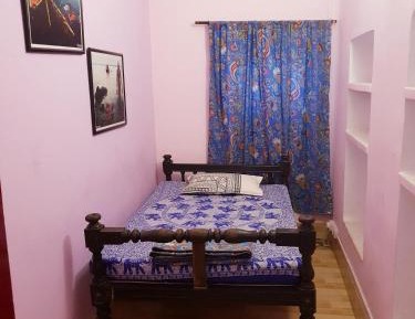 Single Room with Shared Bathroom