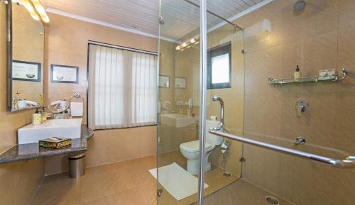 Deluxe Double Room (Complimentary Free Room Upgrade, Subject to Availability)