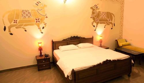 Deluxe King Suite