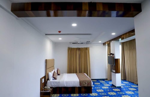 Nandurbar Hotel | PG Resort