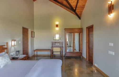 Bhuj Hotel | The Kutchh Courtyard Resort