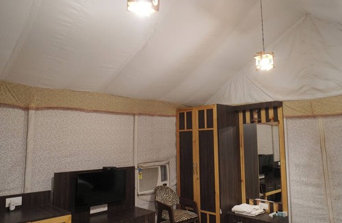 Mandvi Hotel | Palace Beach Camp