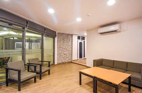 Kalka Hotel | Fabhotel Pinjore Holiday Home
