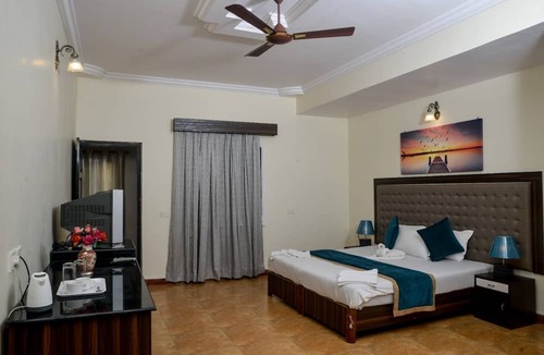 Cavelossim Hotel | Lucianas Beach Resort