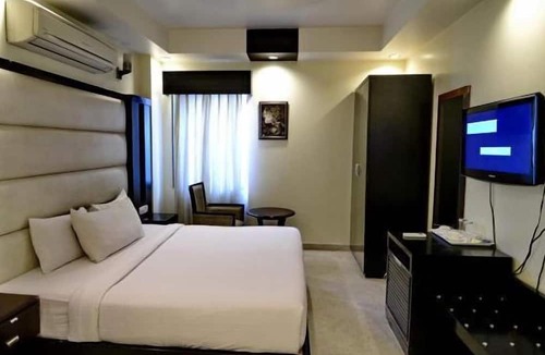 Greater Kailash Hotel | Hotel Meridian Plaza