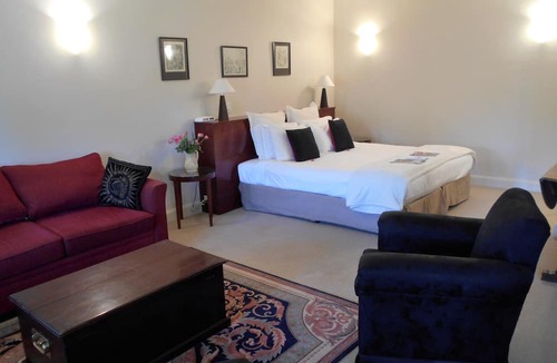 Mittagong Hotel | Fitzroy Inn Historic Retreat