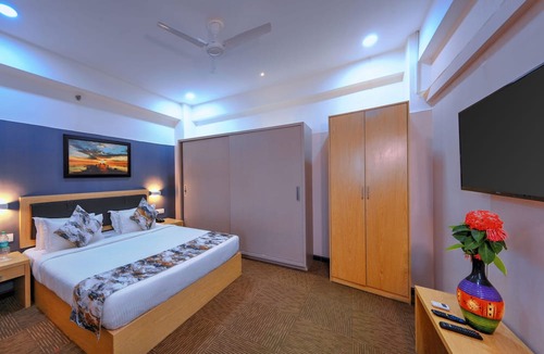 Viramgam Hotel | TreeHouse Morina