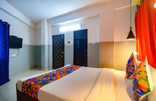 Block E Hotel | Fabhotel Luxury Stay