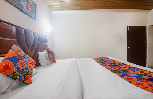 Candolim Hotel | FabExpress Corinthia Boutique Rooms, Candolim Beach