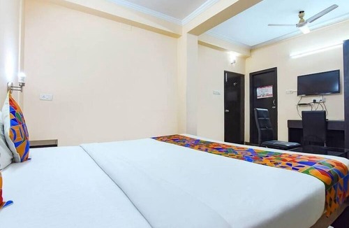 Ballygunge Hotel | Dover Inn By BookMeriHotel.com