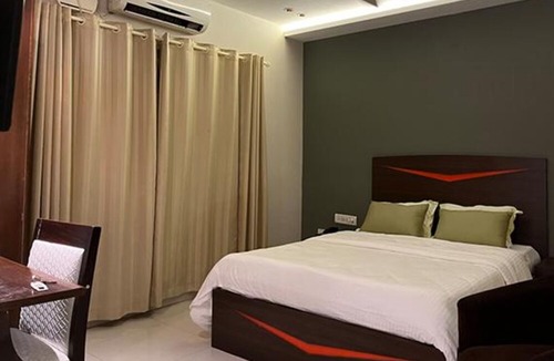 Royapettah Hotel | Fabhotel Sea Queen Residency