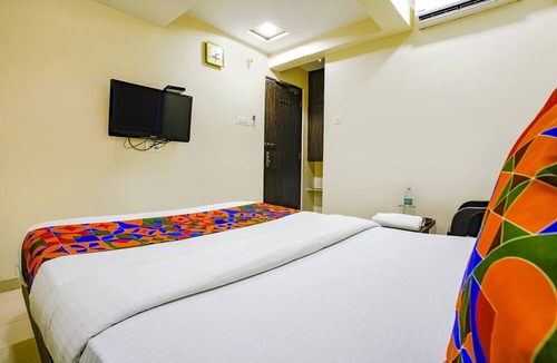 Malad East Hotel | Fabexpress Shalimar