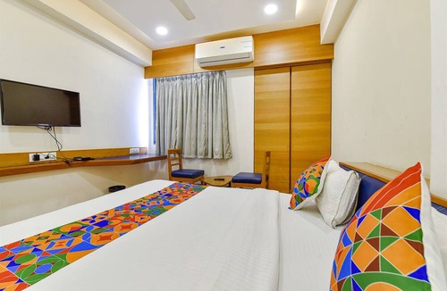 Changodar Hotel | Fabhotel Prime Grand Unity