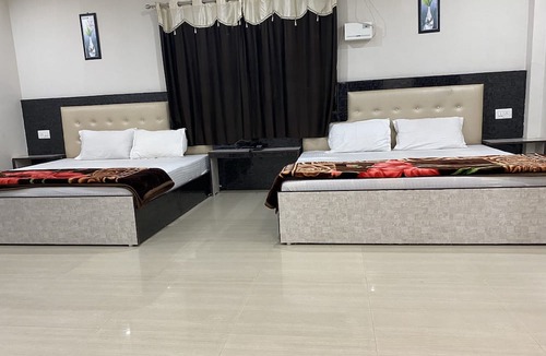 Mayapur House | Hotel Nature Plaza