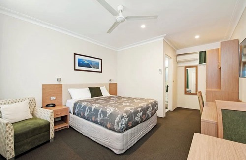 Raymond Terrace Hotel | Colonial Terrace Motor Inn