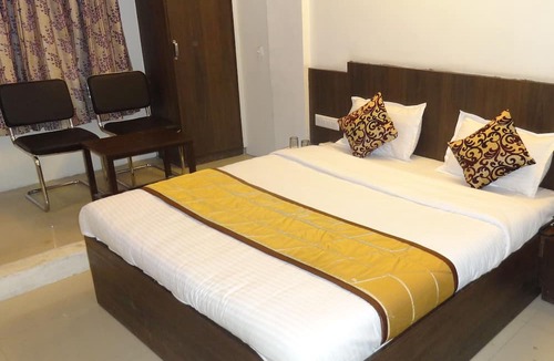 Thaltej House | Hotel Long Stay