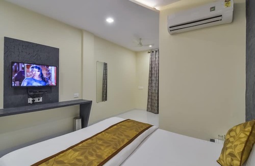 Dadar East Hotel | Hotel Aroma
