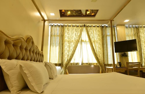 Mali Colony Hotel | Sargam Sadan