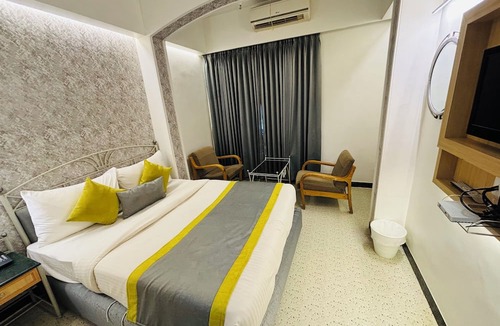 Daman Hotel | Hotel Gurukripa