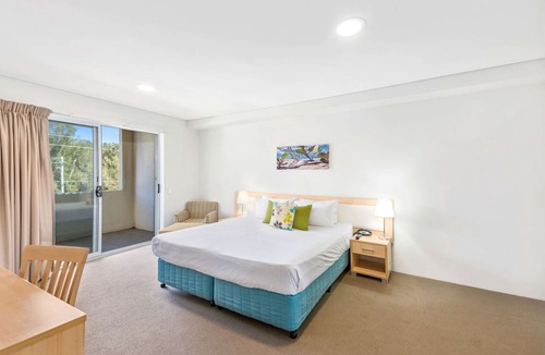 Towradgi Hotel | Quality Suites Pioneer Sands